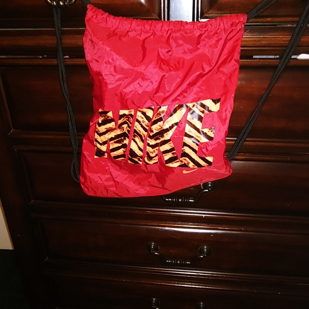 Nike drawstring bag